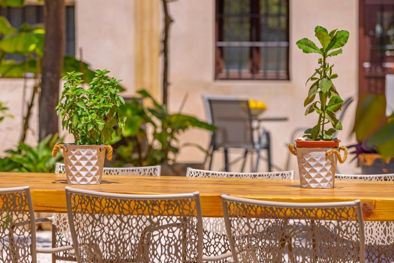 Sala Historical Luxury Suites Rhodes City Exterior foto
